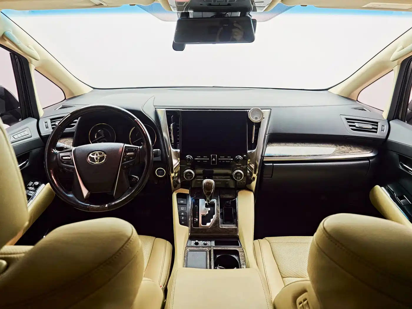 Toyota Alphard 2021 Hybrid 2.5L Premium фото 10