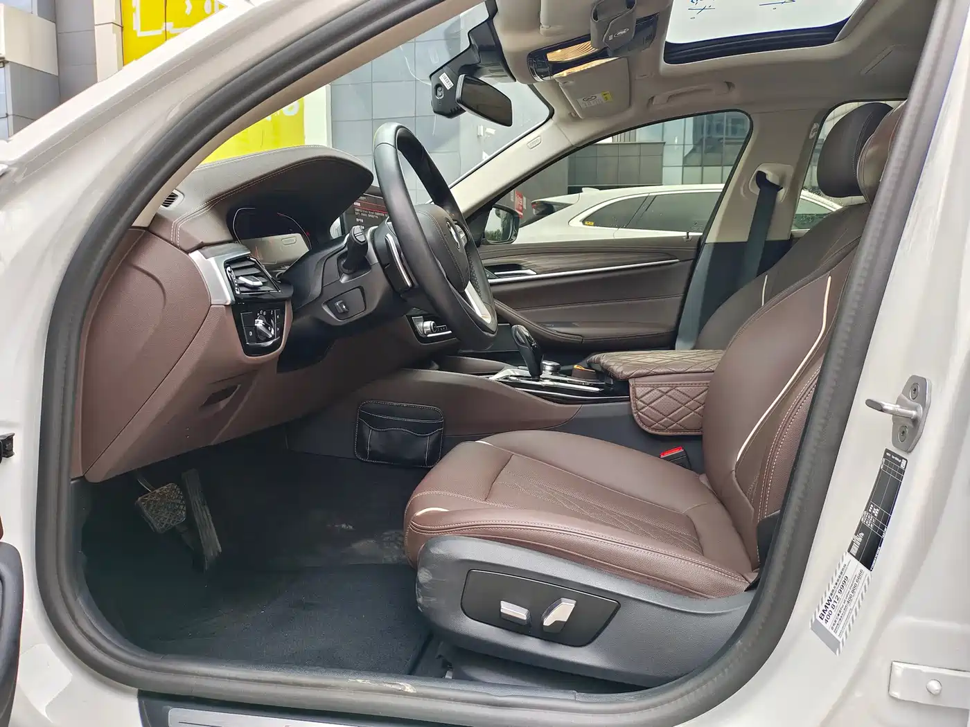 BMW 5 Series 2023 530Li Leading Luxury Package фото 4