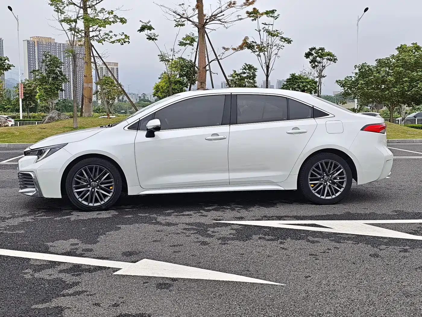 Toyota Levin GT 2021 2.0L Luxury Edition фото 3