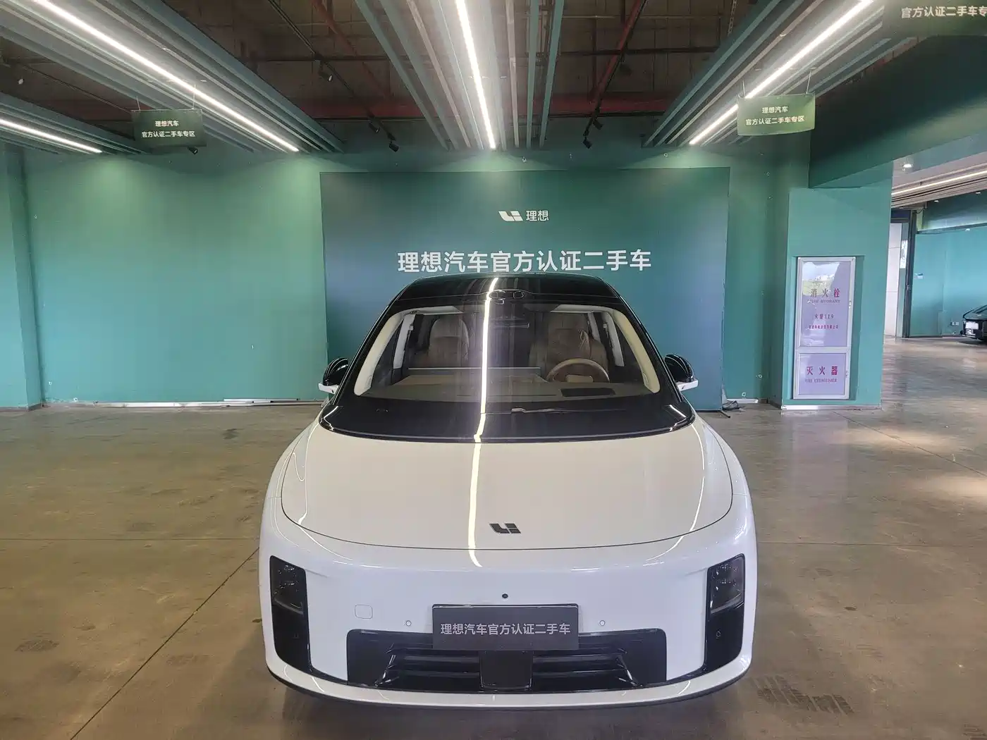 Li Auto Li i8 2025 2025 Standard Edition