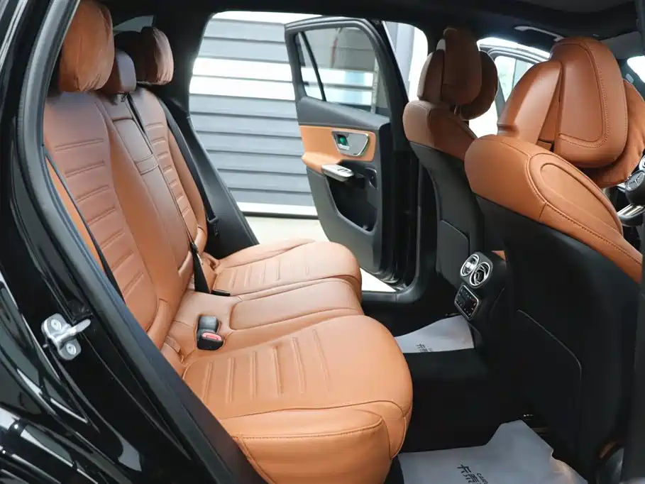 Mercedes-Benz GLC 2023 GLC 260 L 4MATIC Luxury 5-Seater фото 24