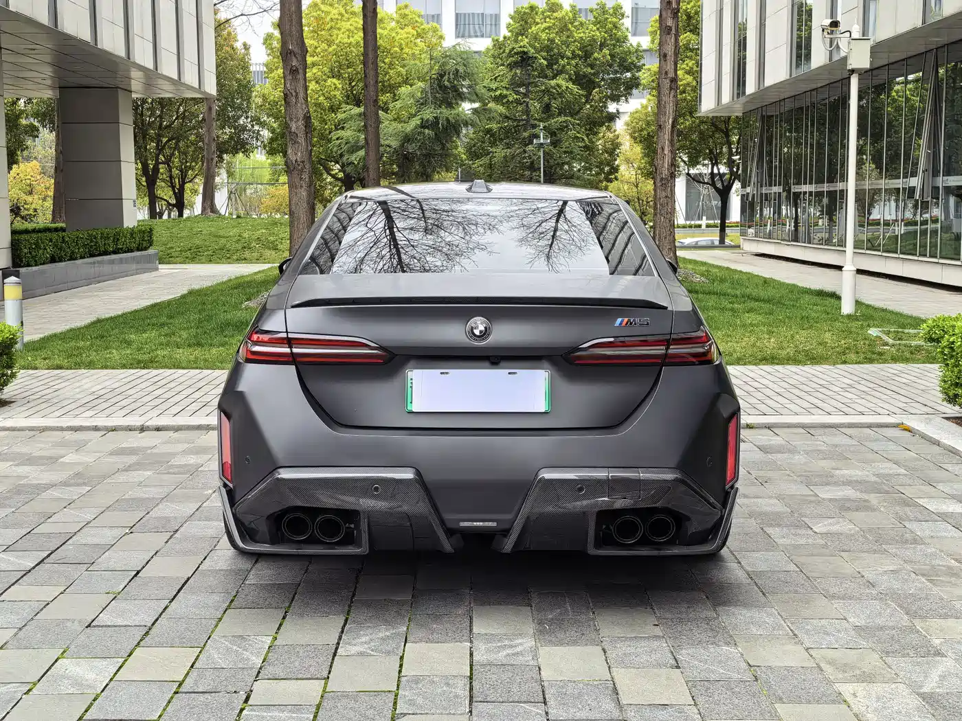 BMW M5 New Energy 2025 M5 фото 37