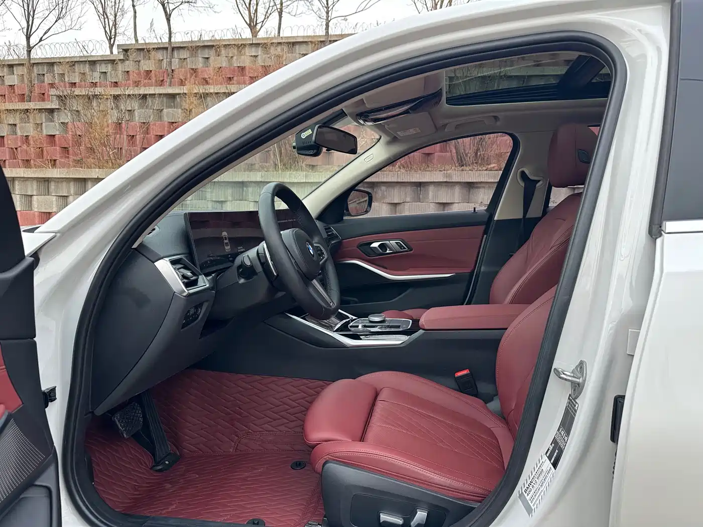 BMW 3 Series 2023 320Li M Sport Package фото 4