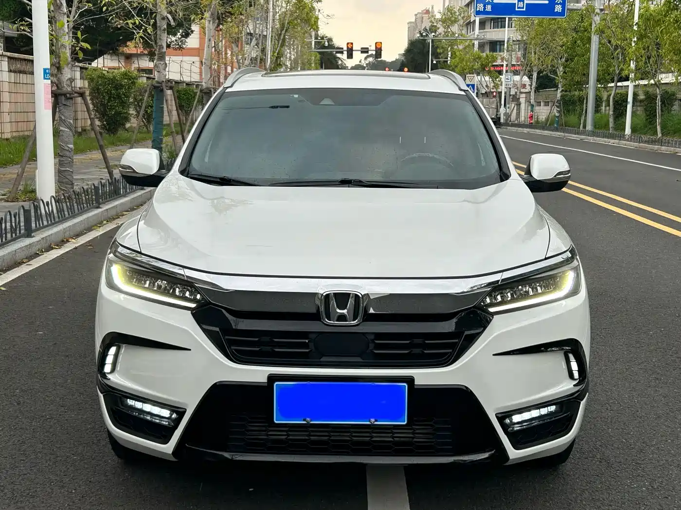 Photo 1 - Honda Breeze