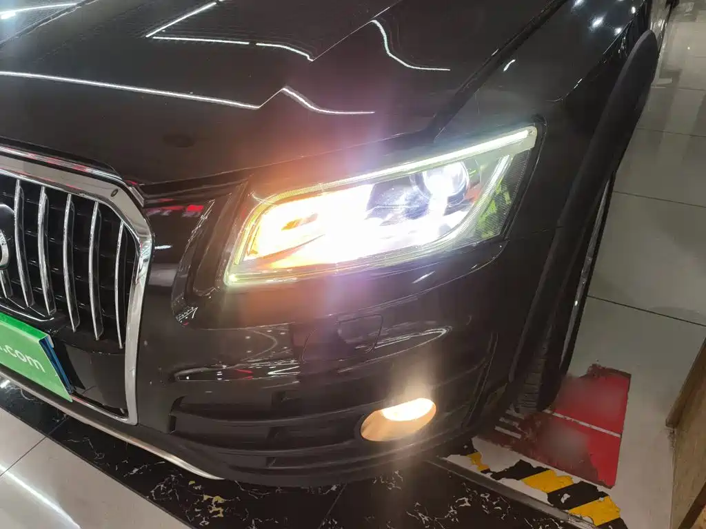 Audi Q5 2018 2017 Plus 40 TFSI Technology