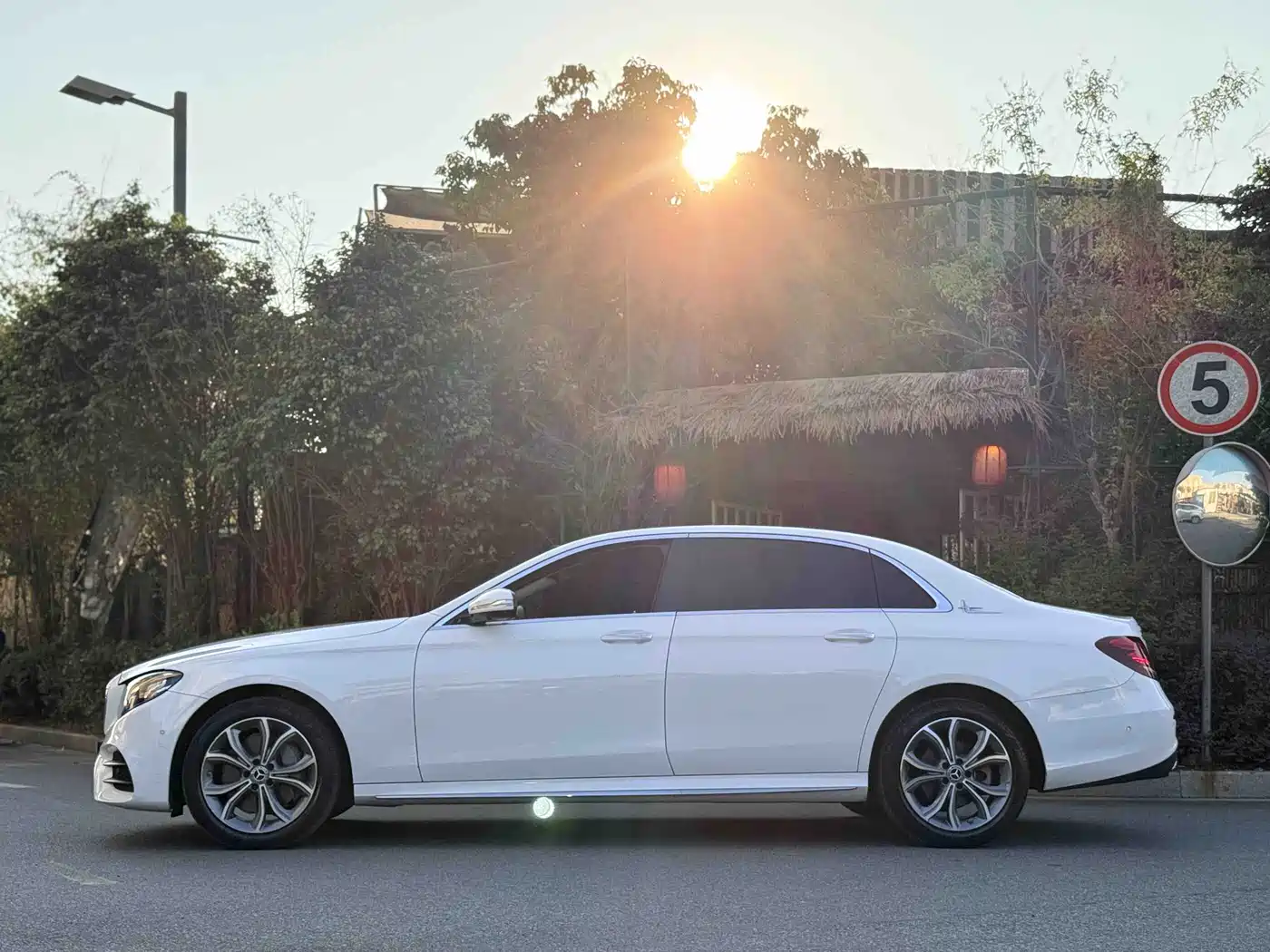 Mercedes-Benz E-Class 2020 Facelift E 300 L Sport Fashion фото 3