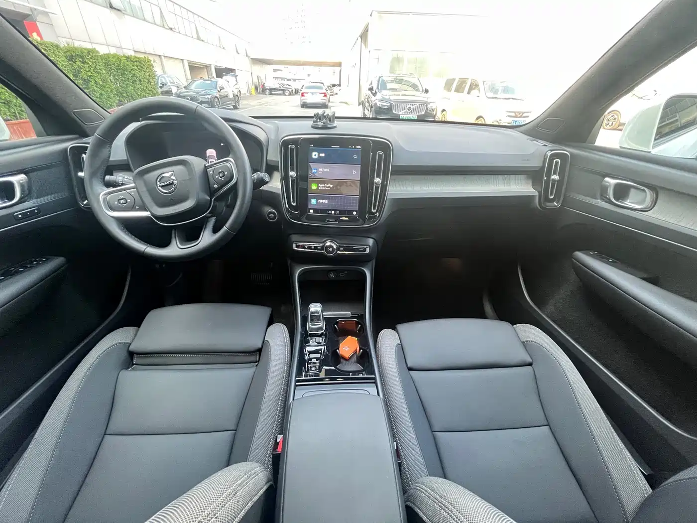 Photo 11 - Volvo XC40