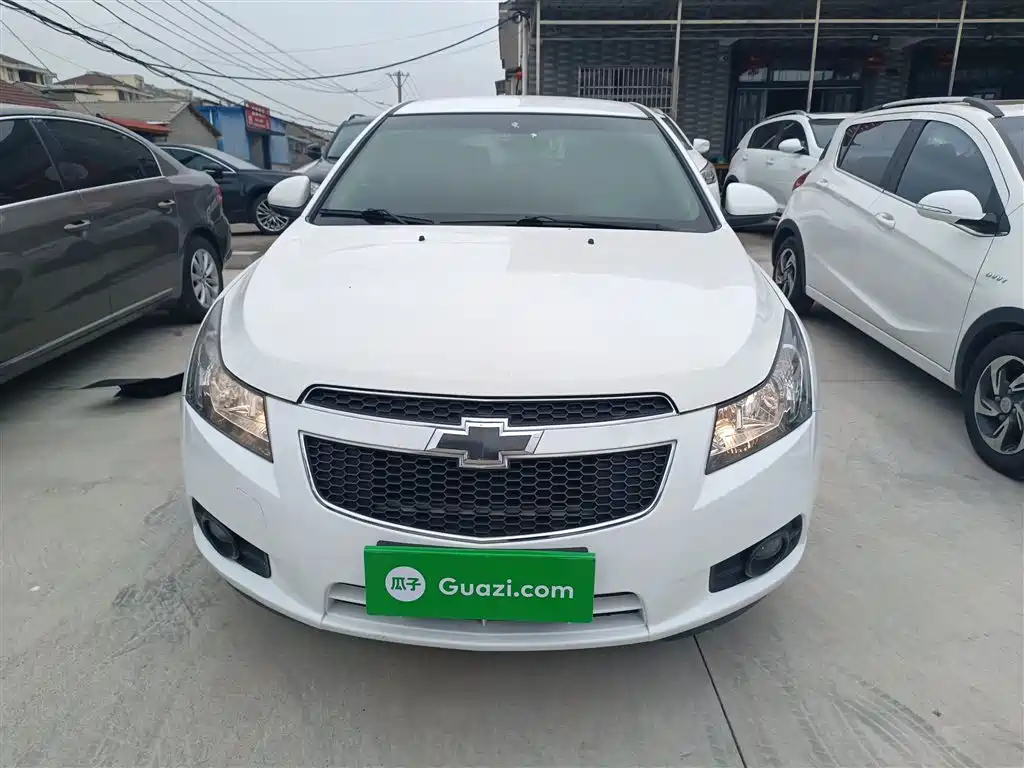 Chevrolet Cruze 2015 Hatchback 1.6L Manual Comfort фото 3