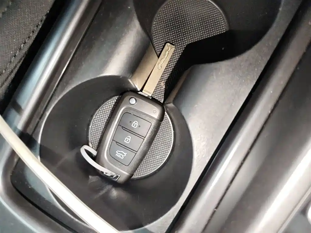 Hyundai Fista 2019 240TGDi Comfort Edition China V фото 9
