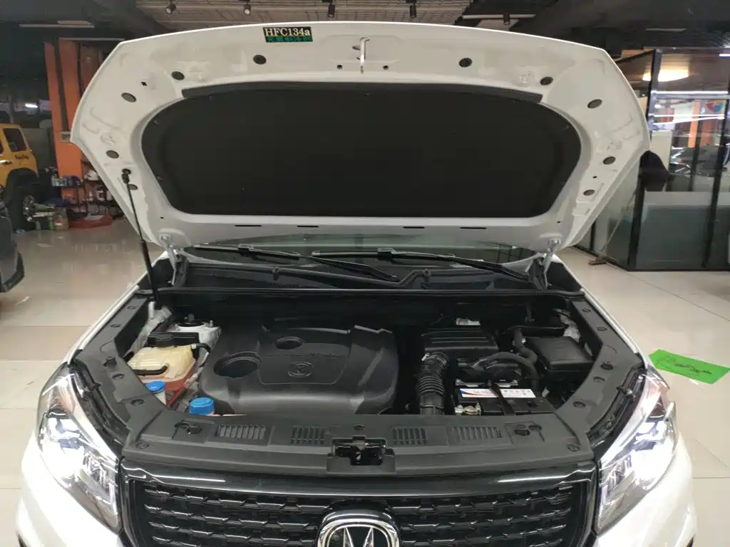 Фото 20 - Changan CS75
