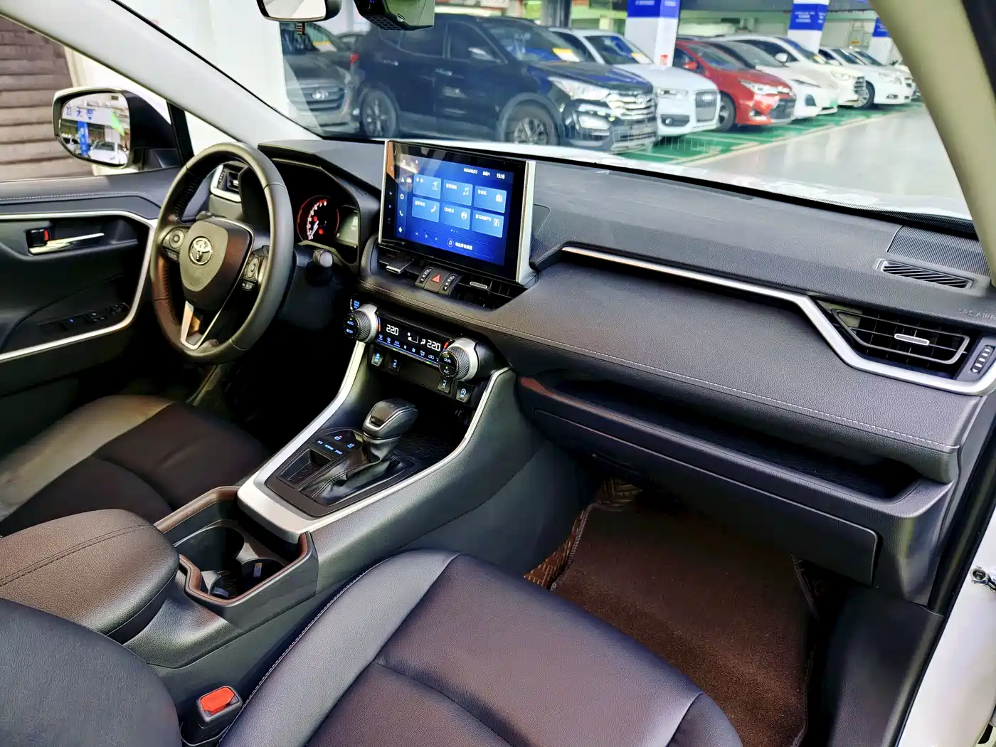 Toyota RAV4 Rongfang 2022 2.0L CVT 2WD Trend Plus Edition фото 12