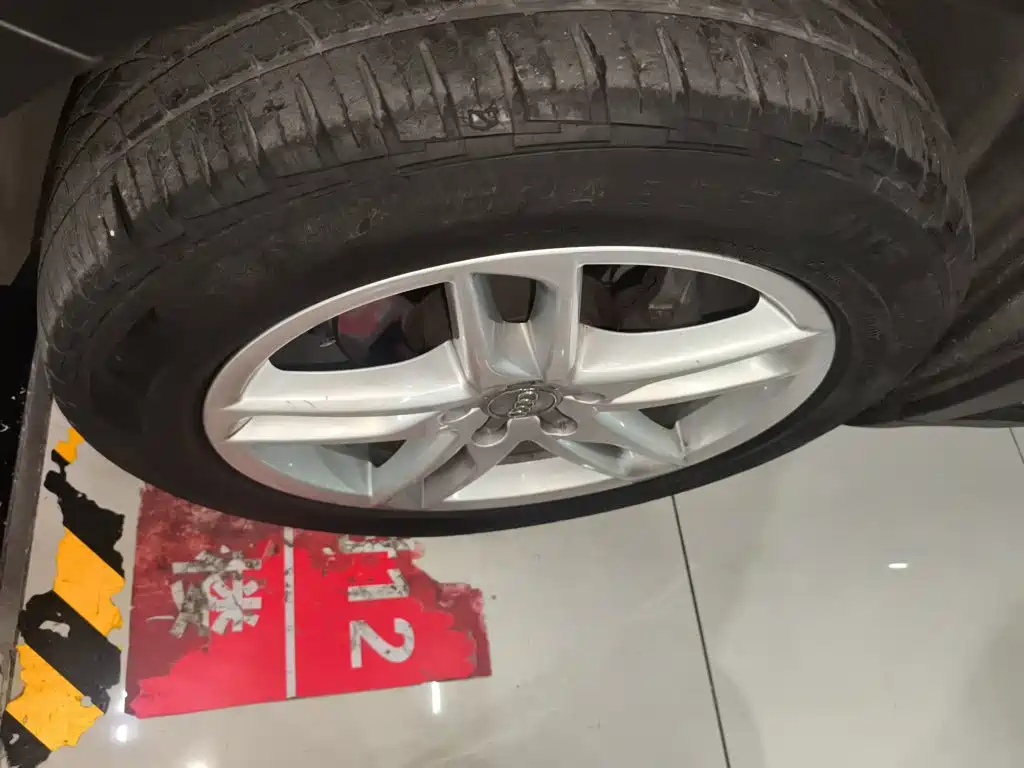 Audi Q5 2018 2017 Plus 40 TFSI Technology