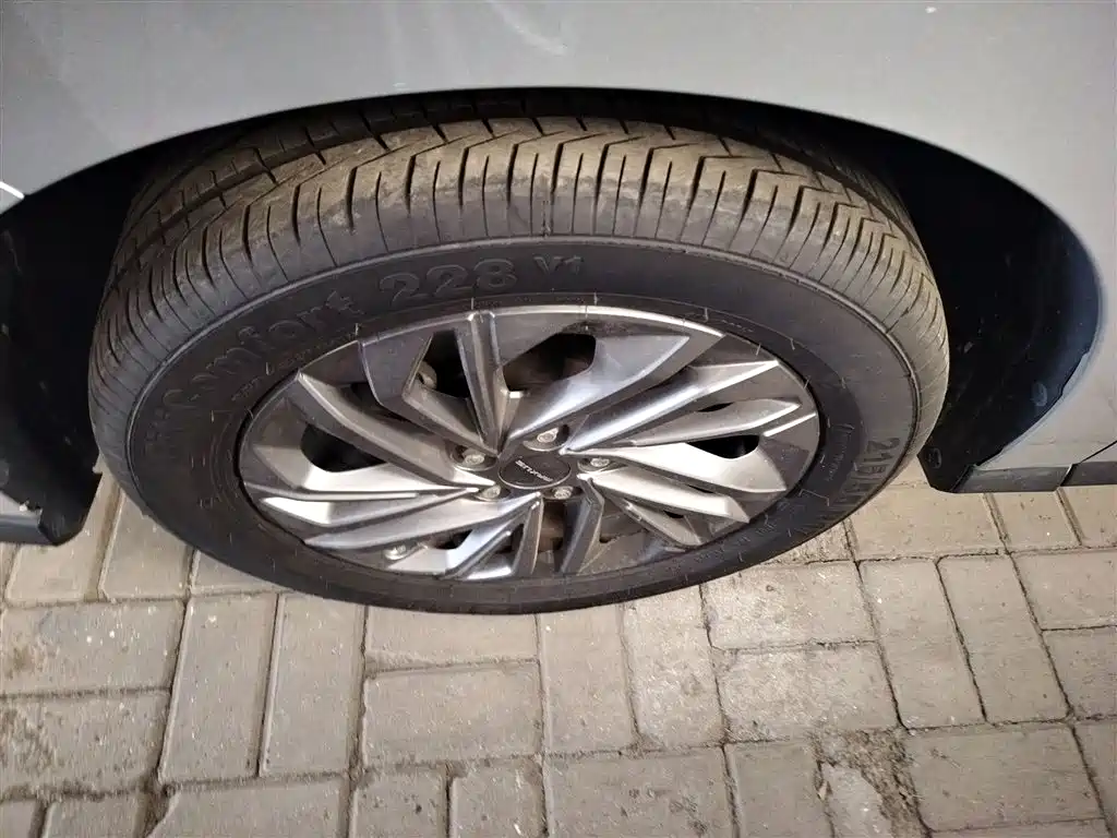 SAIC Maxus Maxus G50 2019 1.5T Automatic Luxury Edition China VI фото 23