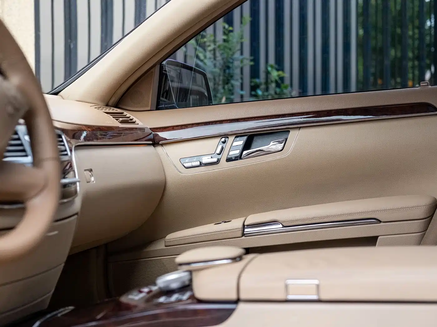 Mercedes-Benz S-Class 2011 S 350 L CGI фото 9