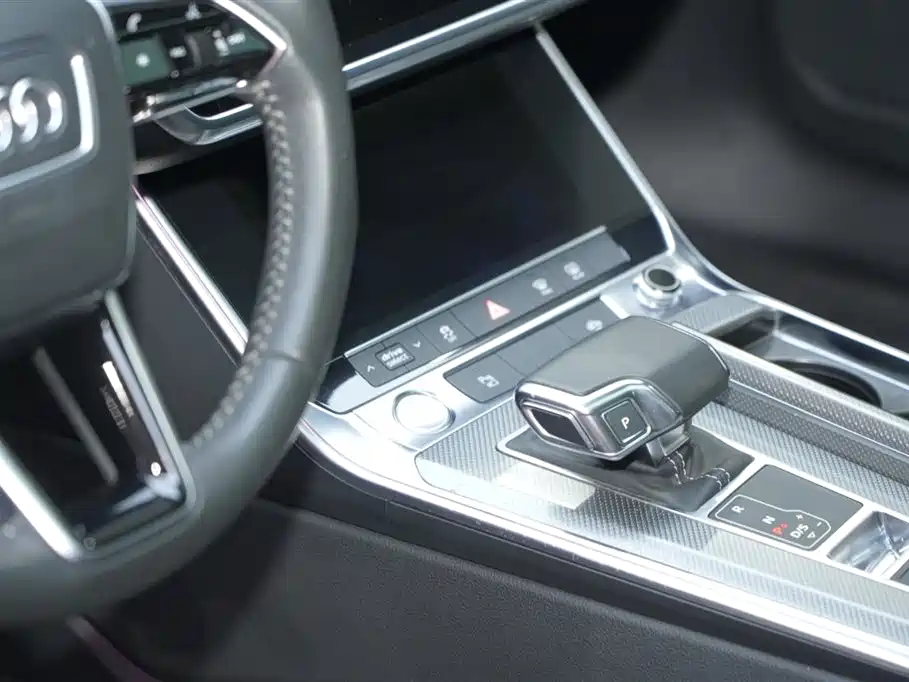 Audi A6L New Energy 2020 55 TFSI e quattro фото 14