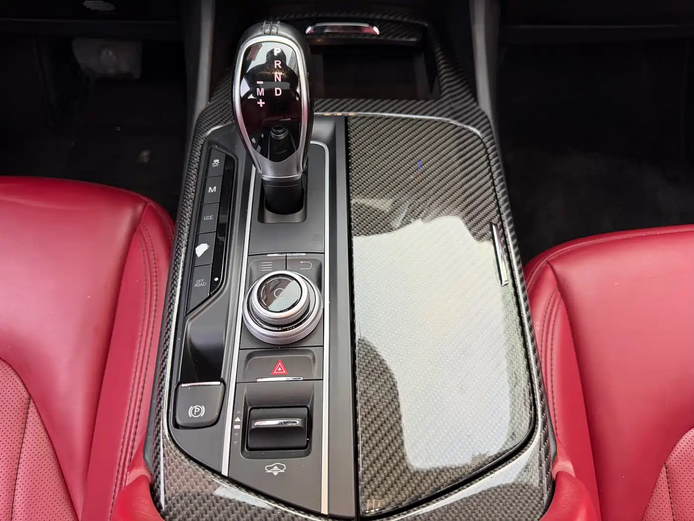 Maserati Levante 2016 3.0T Standard фото 10