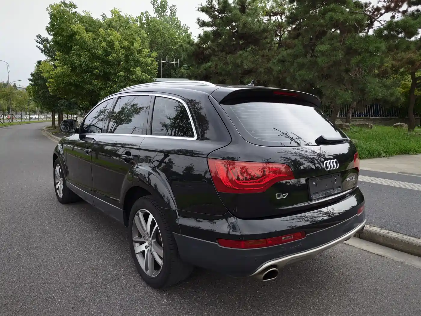 Photo 5 - Audi Q7