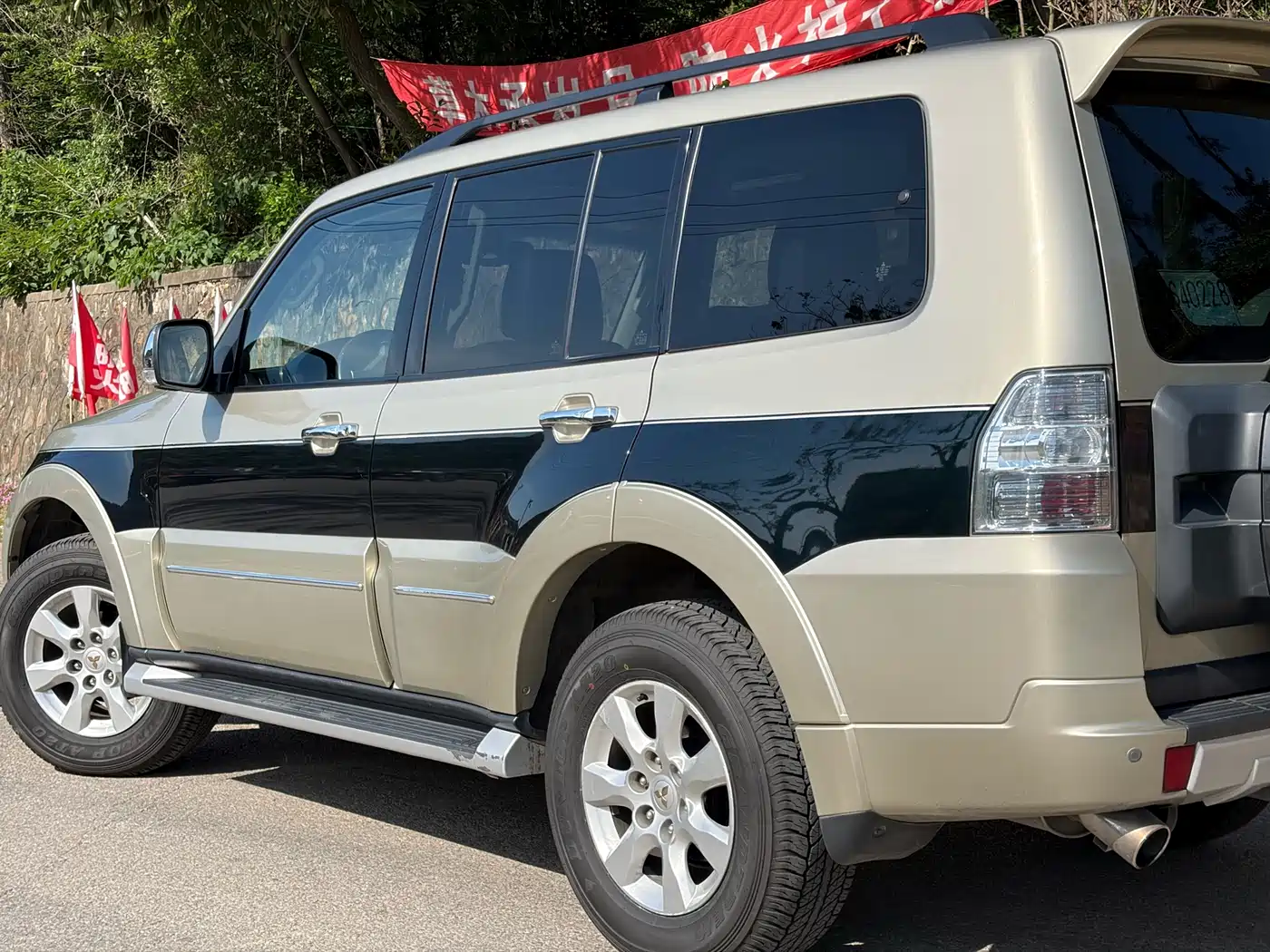 Mitsubishi Pajero (Import) 2016 3.0L Automatic Luxury (China V) фото 15