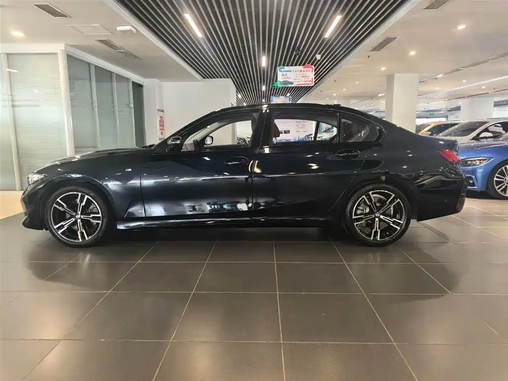 BMW 3-SERIES