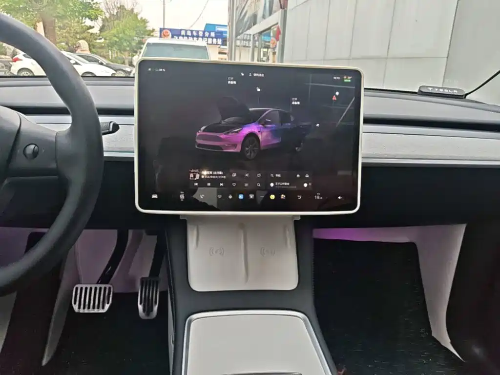 Фото 13 - Tesla Model Y