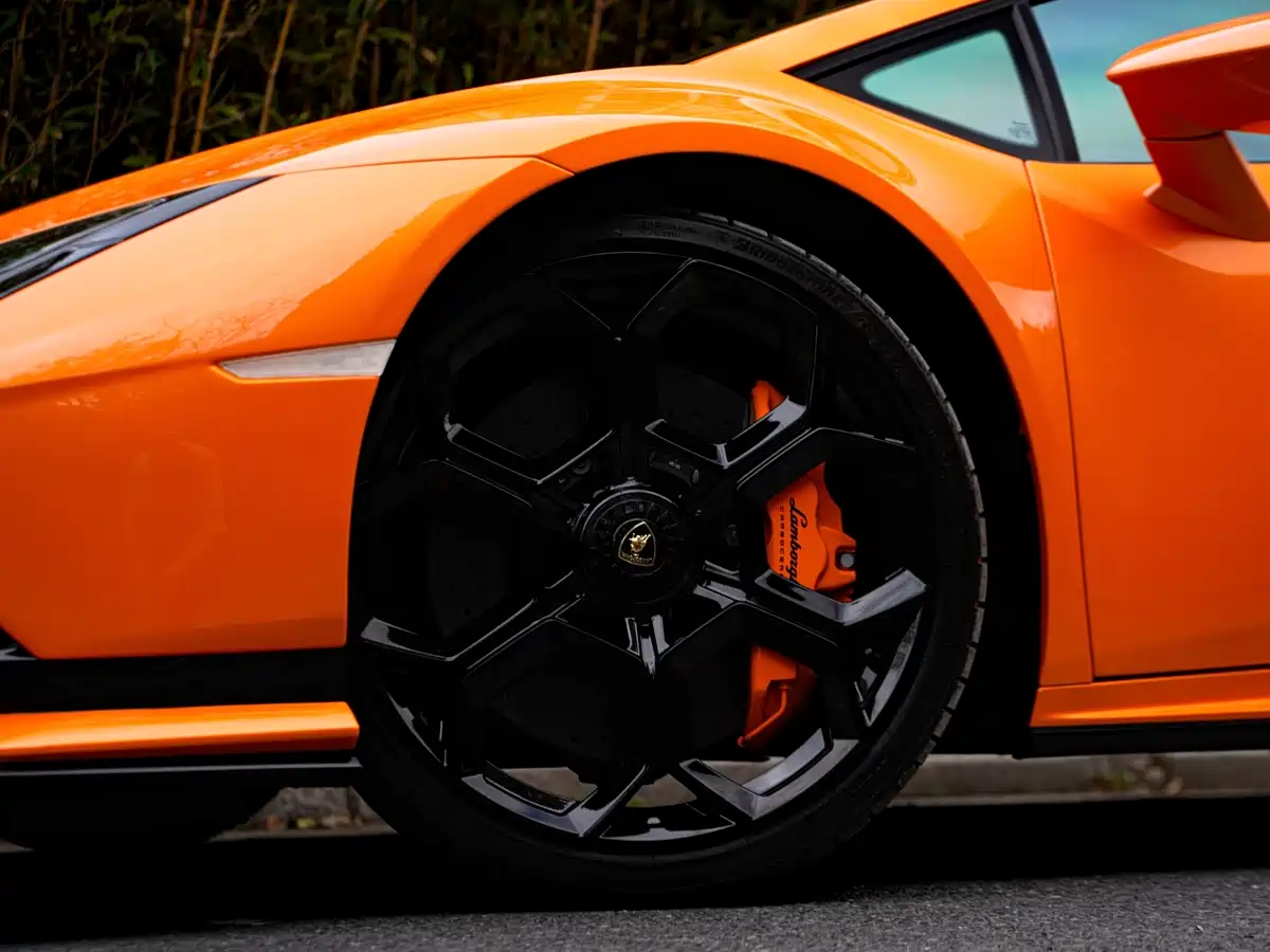 LAMBORGHINI HURACÁN