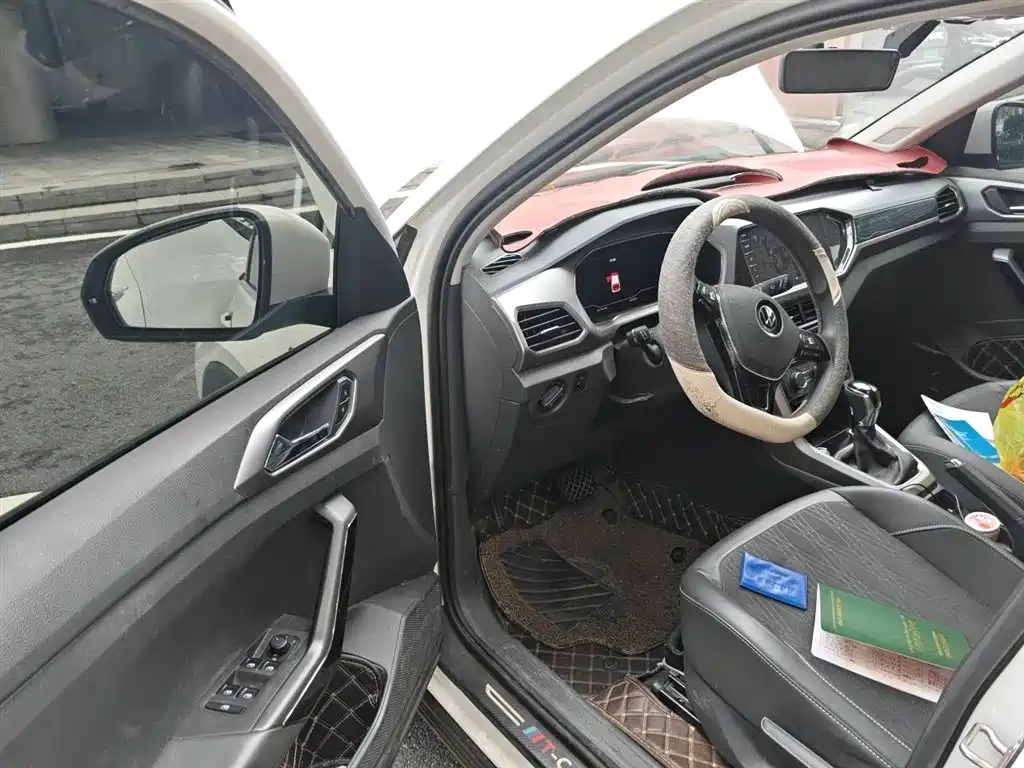 Volkswagen T-Cross 2022 280TSI DSG Comfort Edition фото 13