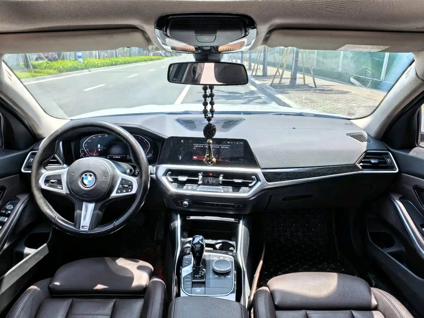 Photo 6 - BMW 3 Series