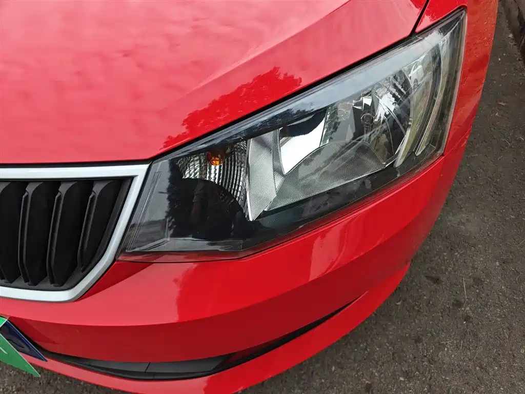 Škoda Fabia 2017 1.4L Auto Car Enjoy Edition фото 24