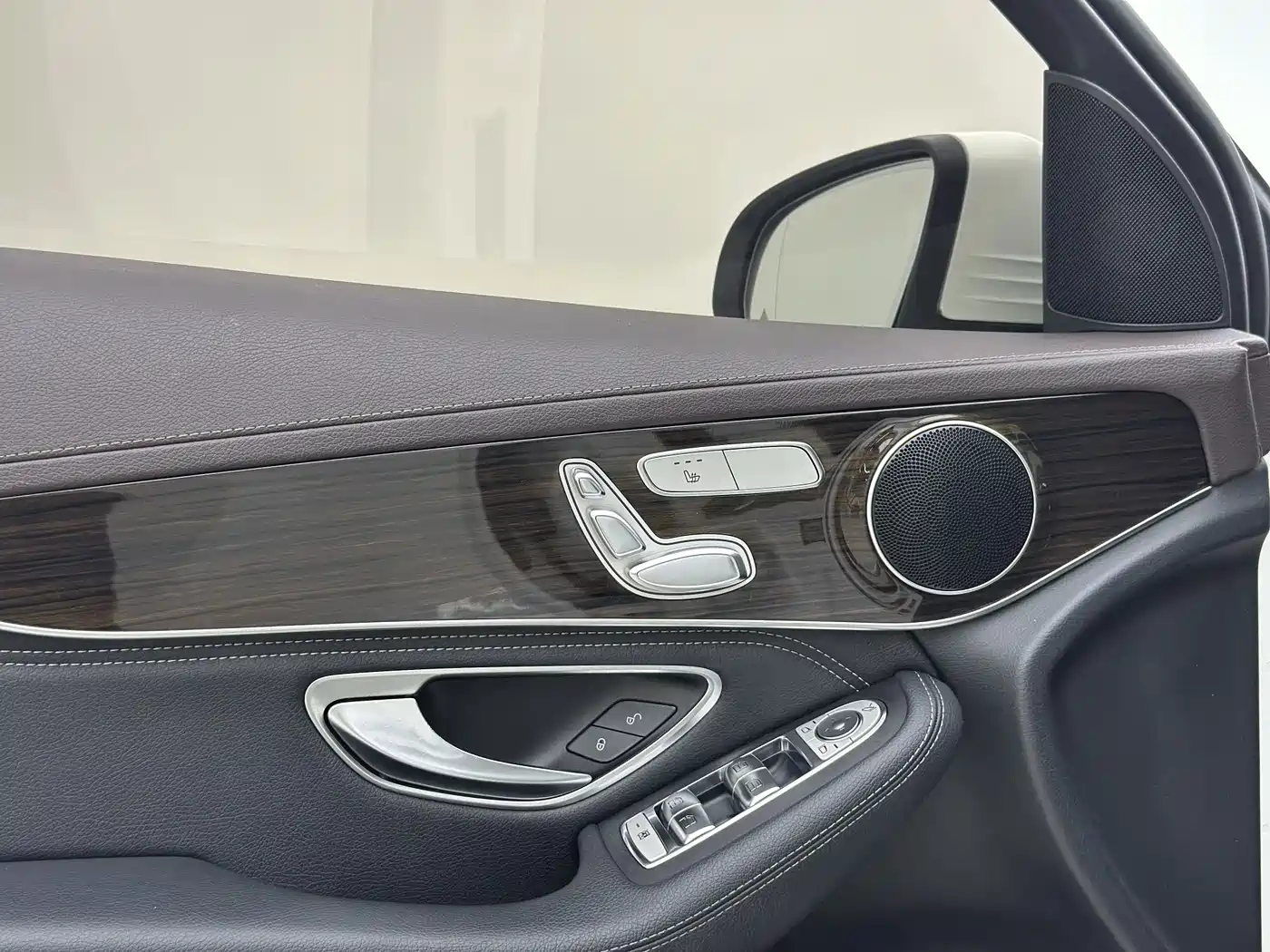 Mercedes-Benz GLC 2018 GLC 260 4MATIC Luxury фото 10