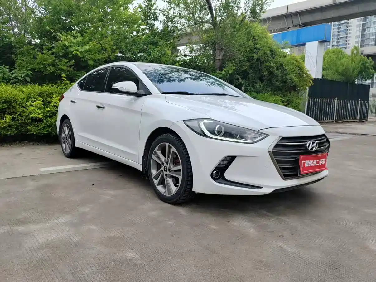 Hyundai Elantra 2016 Model 1.6L Automatic Smart Elite фото 15