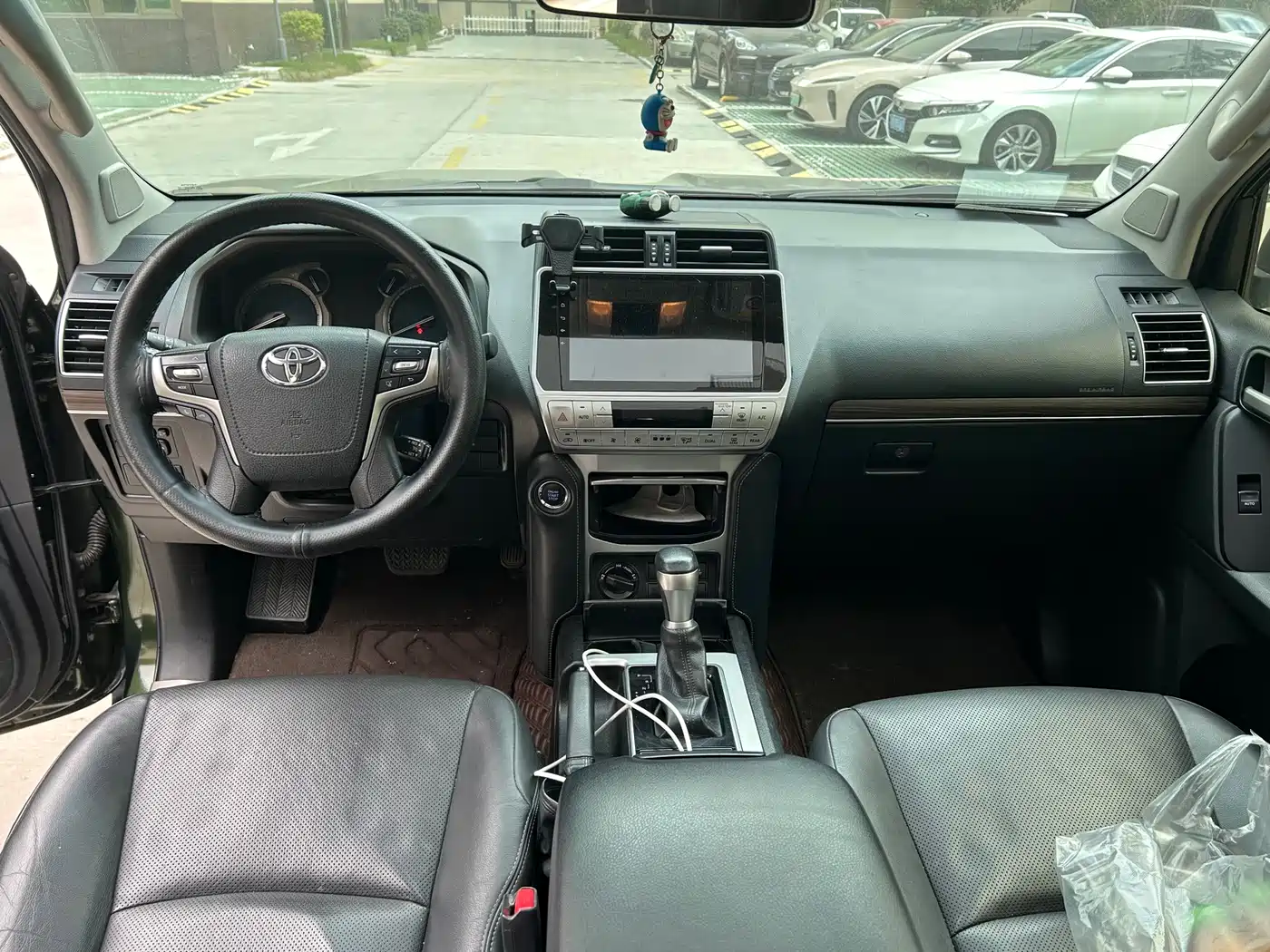 Toyota Prado 2018 3.5L Auto TX-L фото 6