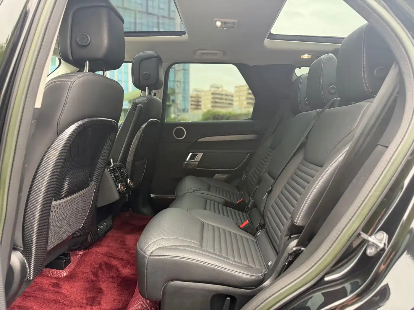 Land Rover Discovery 2023 360PS R-Dynamic SE фото 8