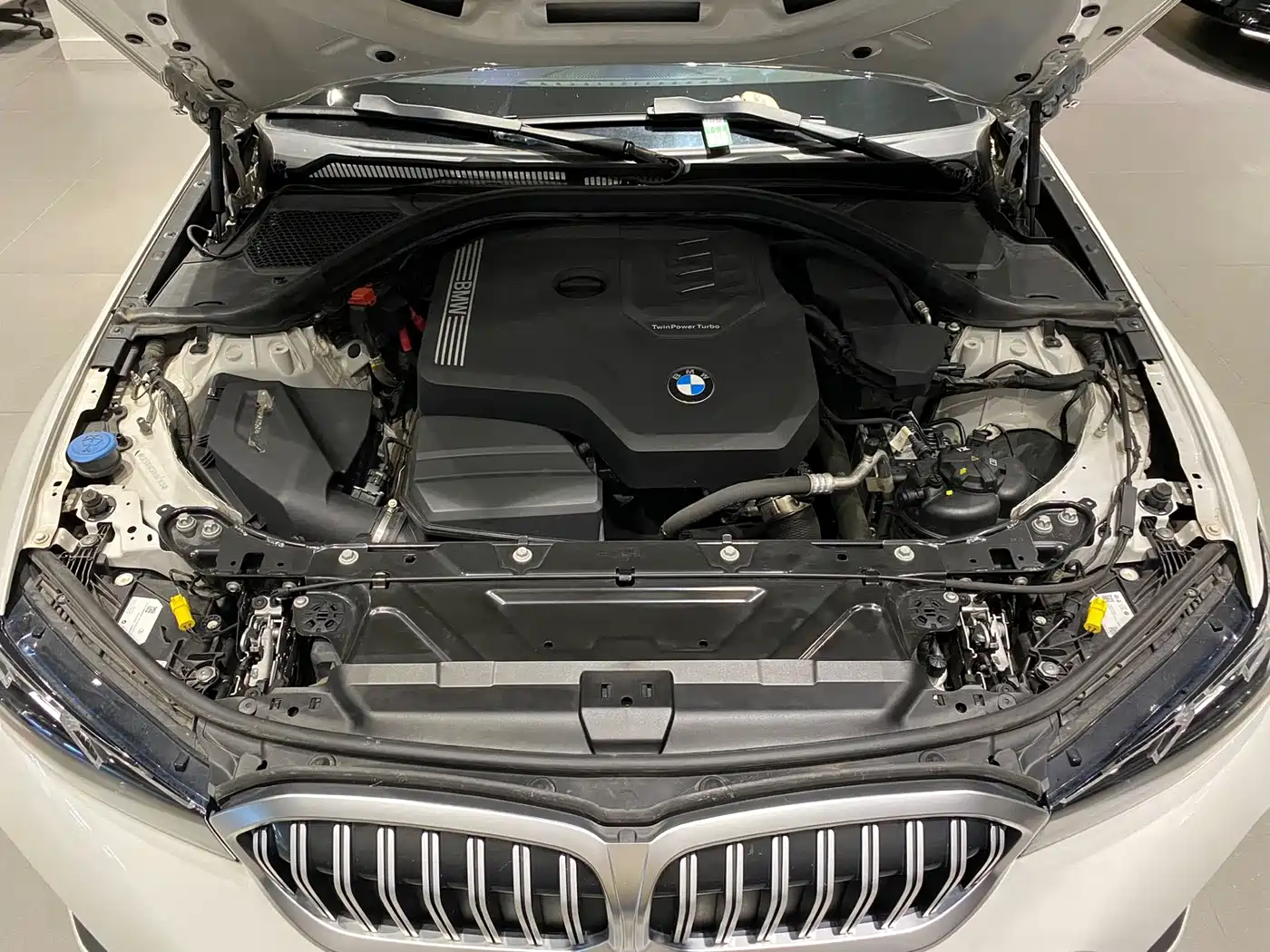 BMW 3 Series 2023 320Li M Sport Package фото 18
