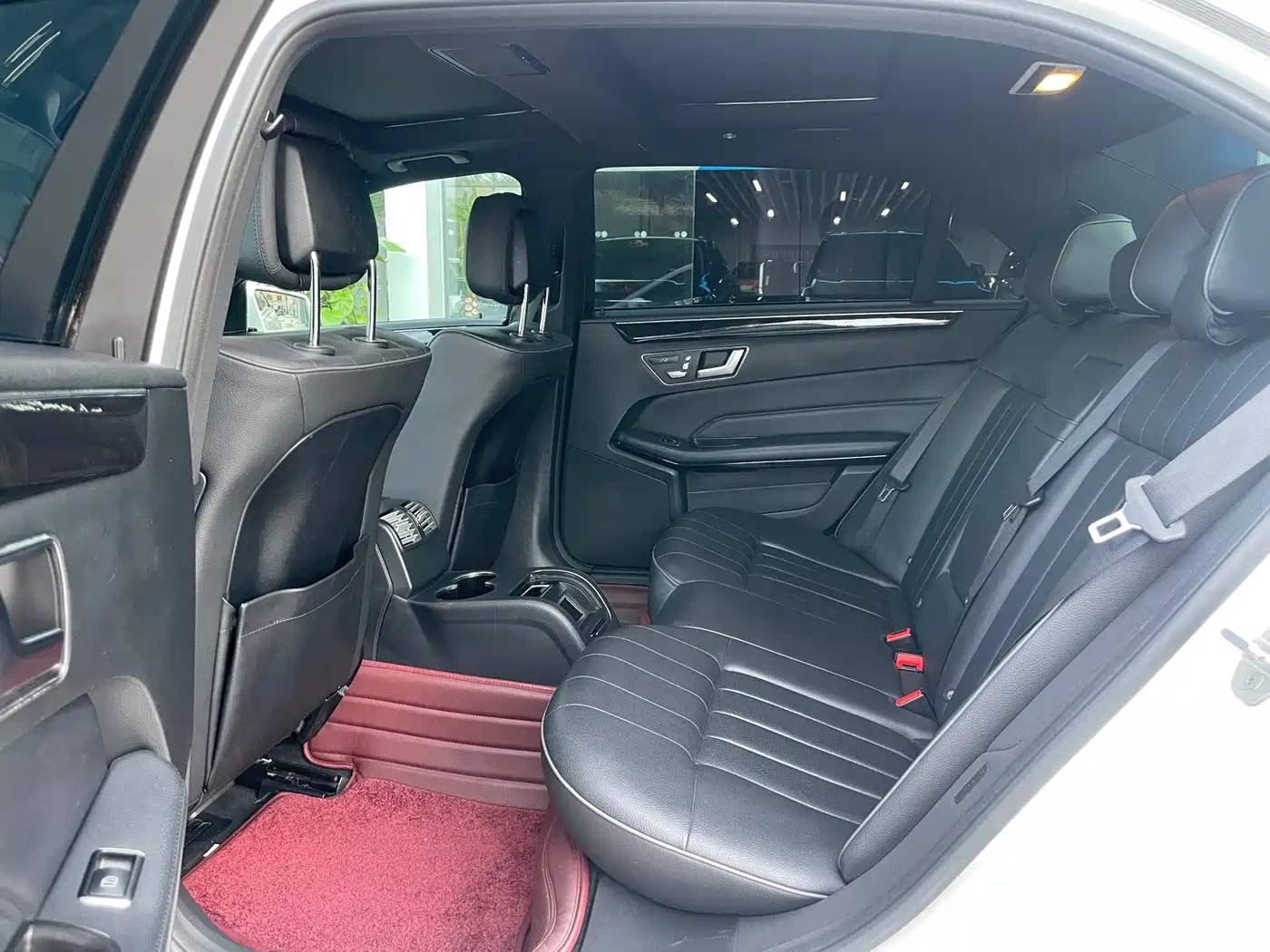 Mercedes-Benz E-Class 2015 E 260 L Sport фото 8