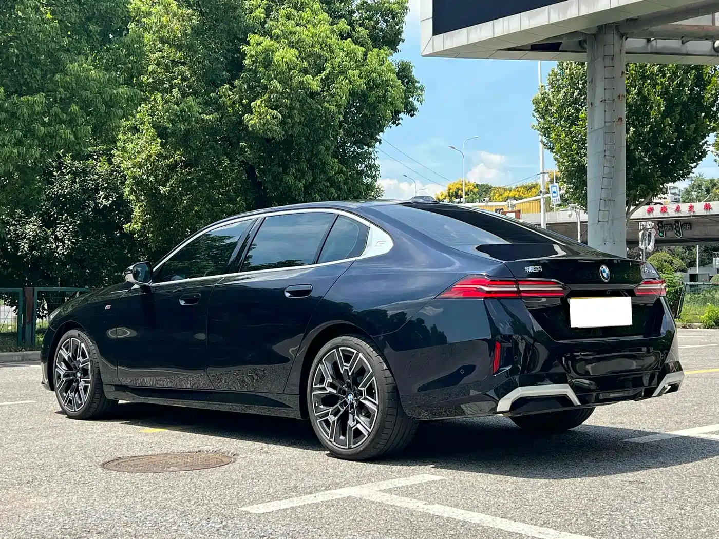 BMW 5-SERIES