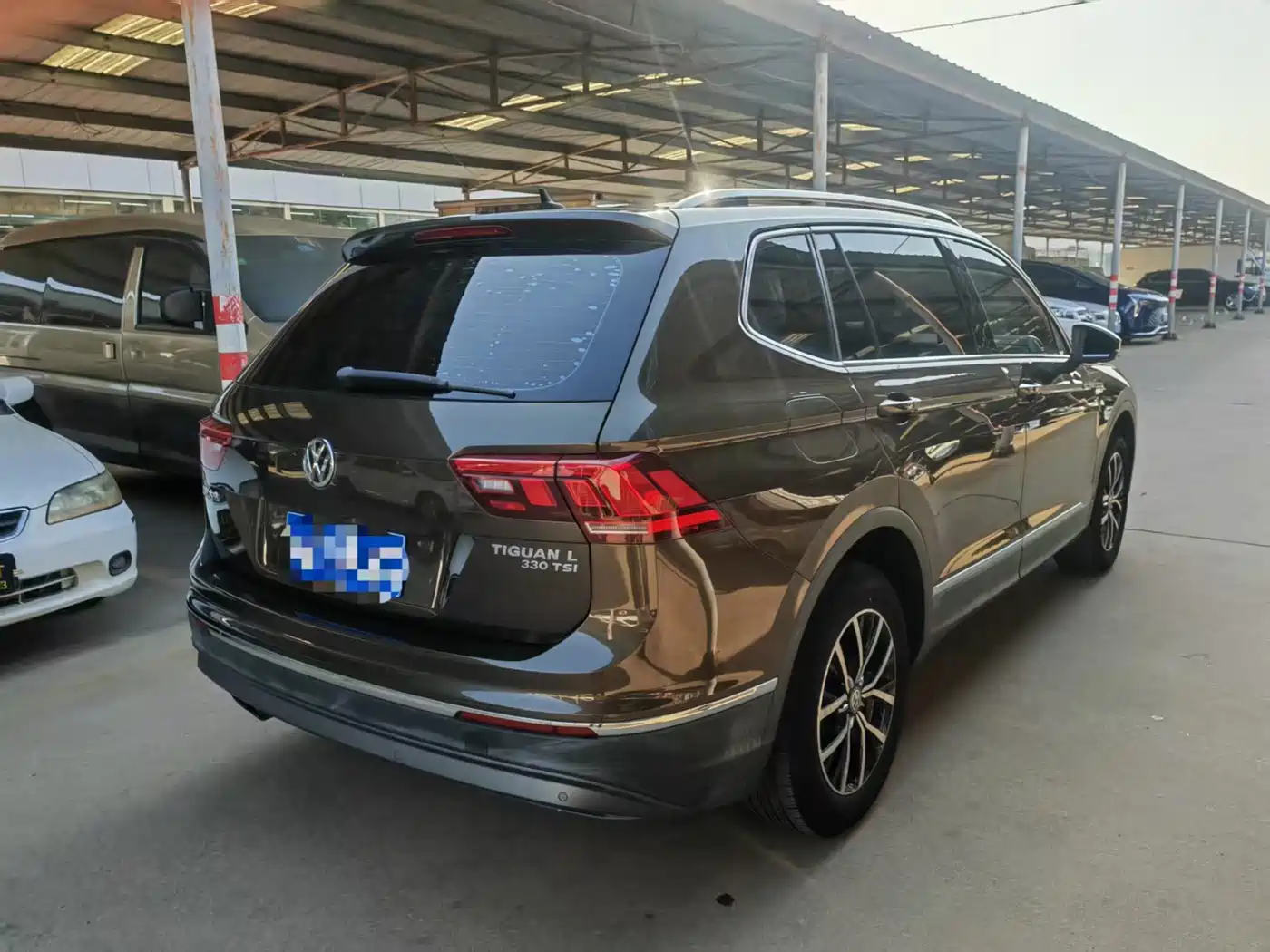 Volkswagen Tiguan L 2017 330TSI Automatic 2WD Luxury Edition фото 9