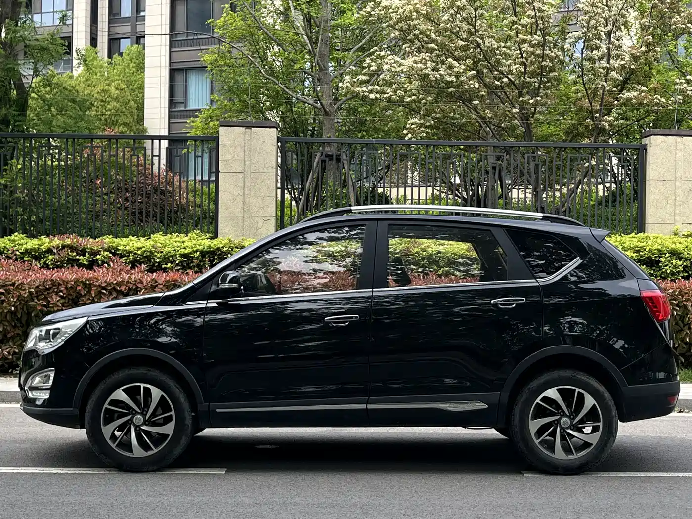 Baojun 560 2017 2016 1.8L iAMT Luxury