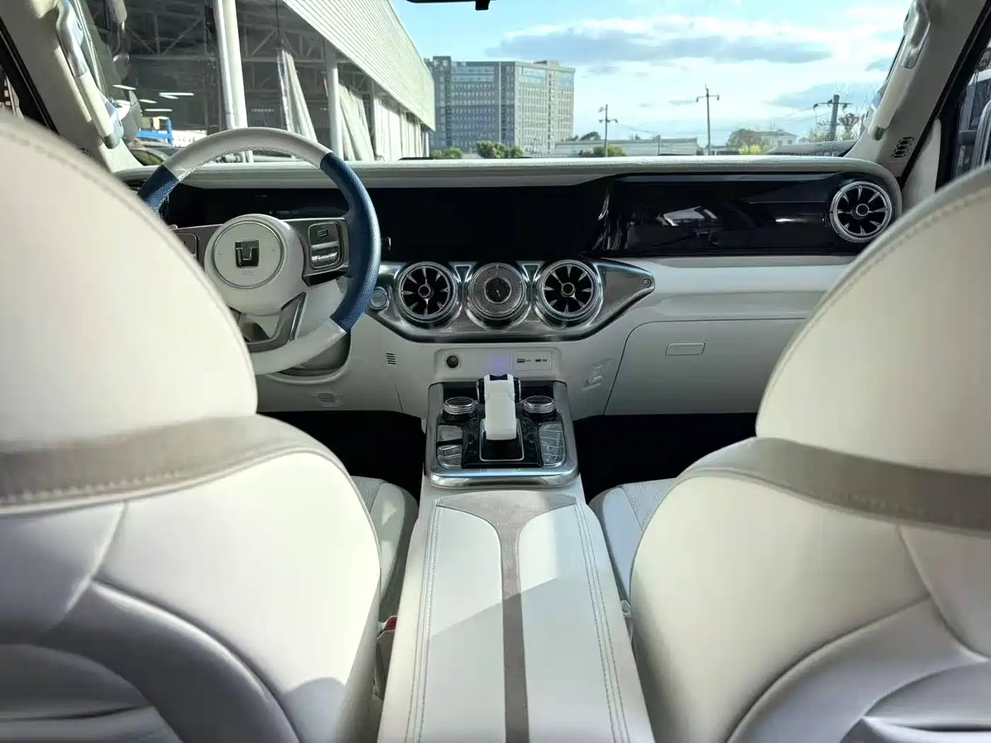 TANK CO CREATION TANK 300