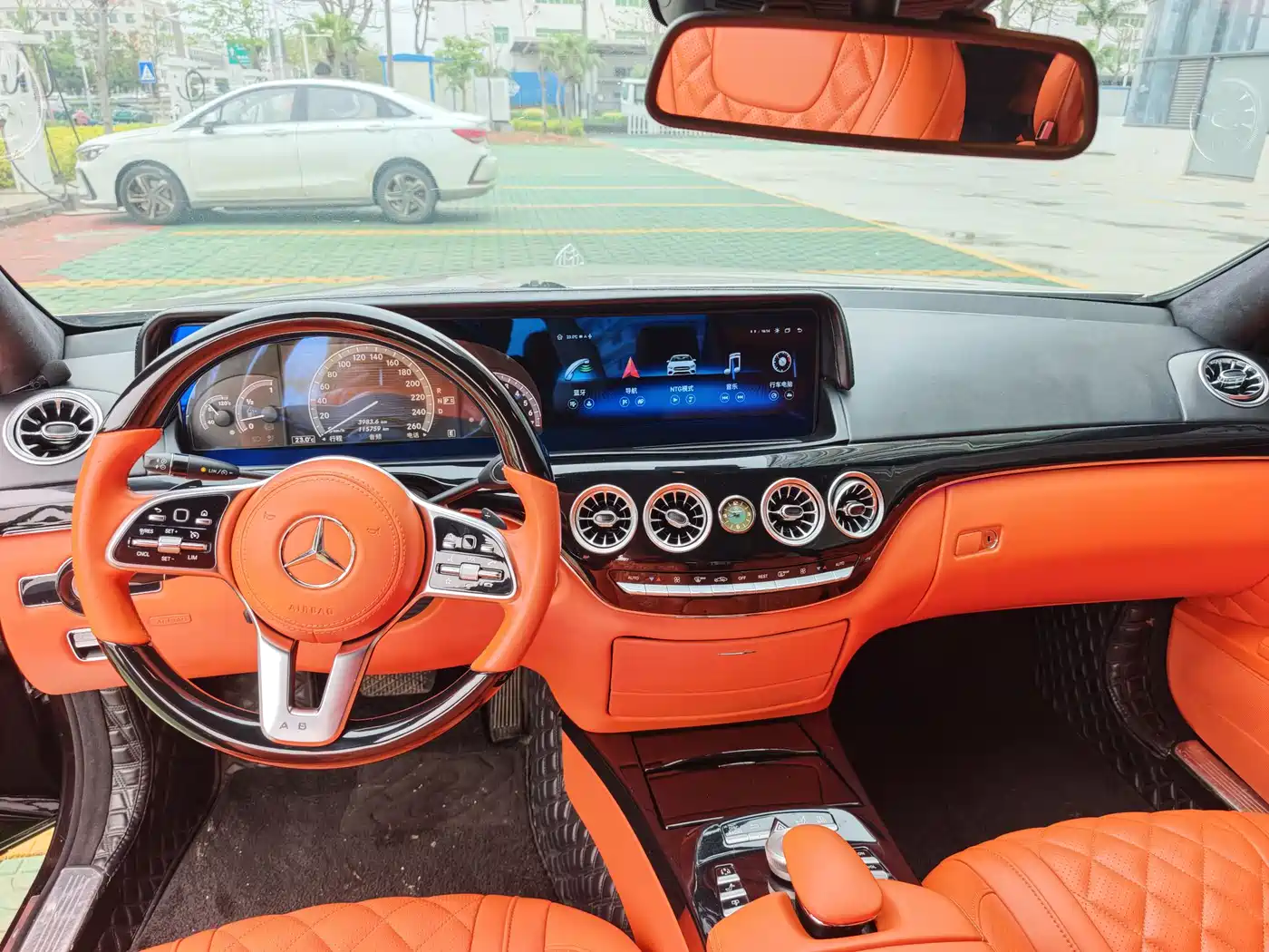 Mercedes-Benz S-Class 2012 S 300 L Premium Grand Edition фото 13