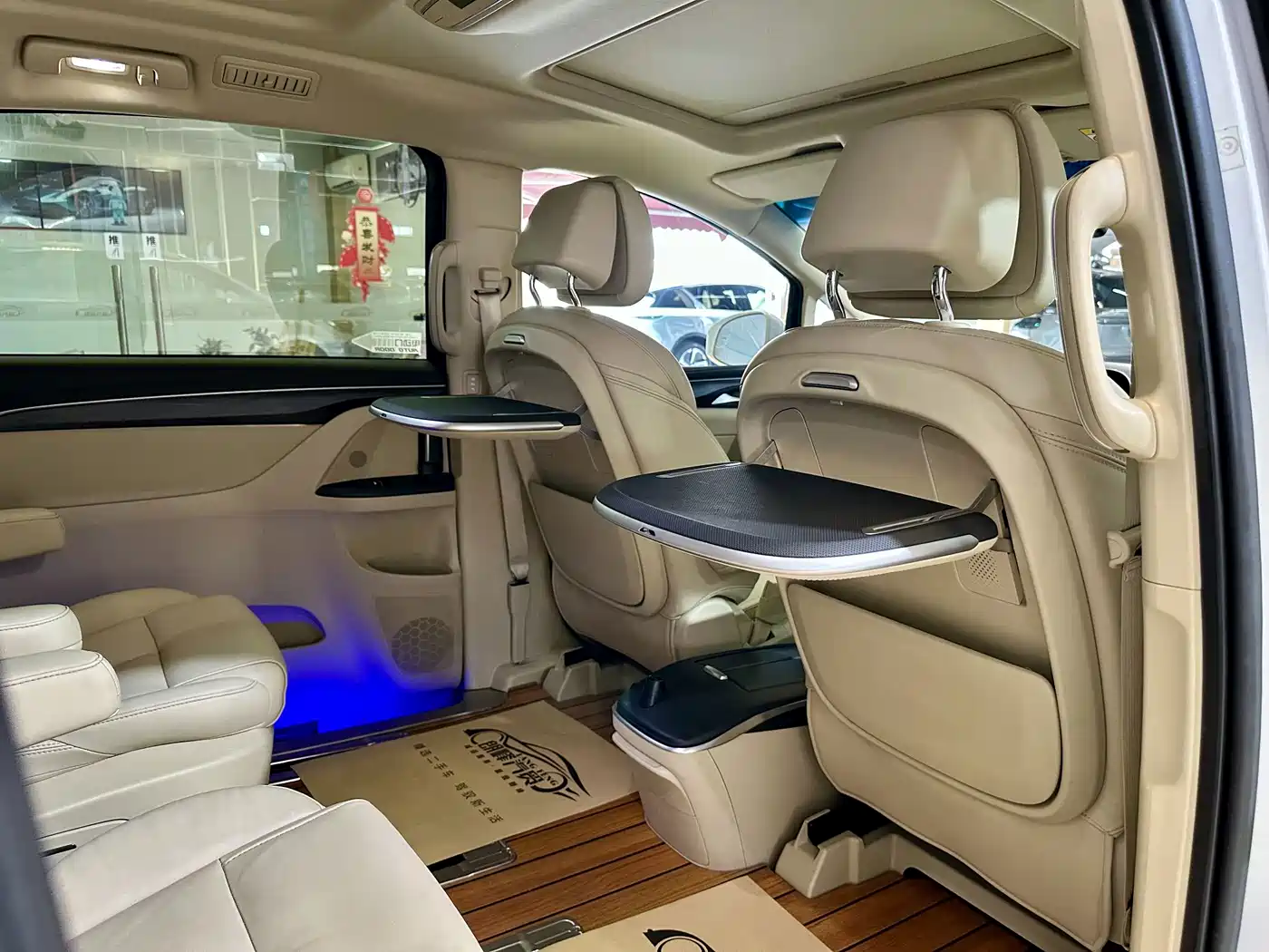 Photo 15 - Buick GL8