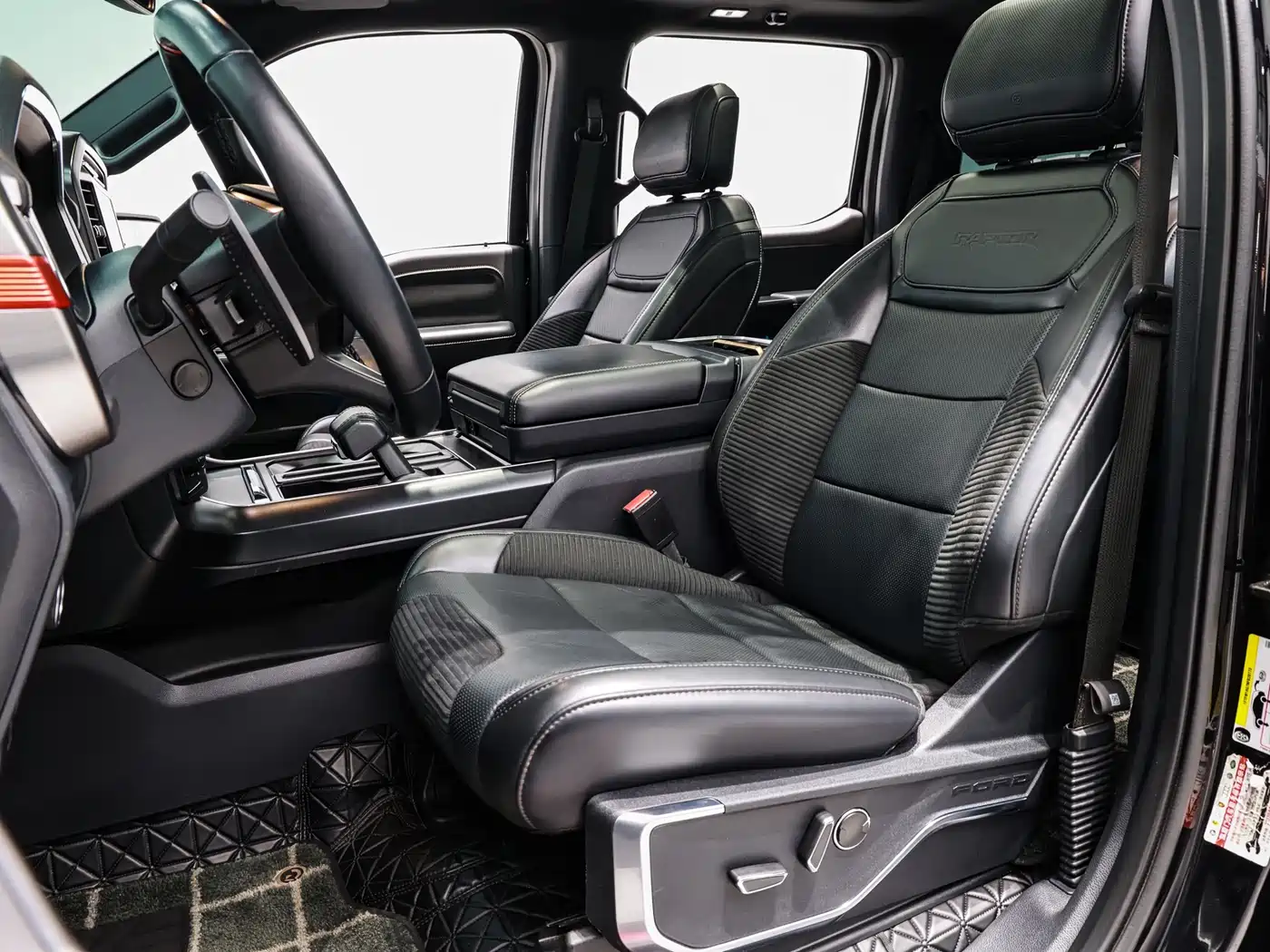 FORD F-150 RAPTOR