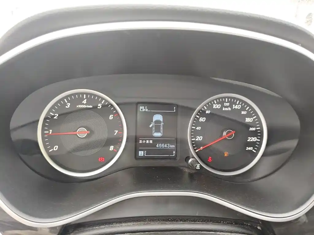Фото 8 - Baojun 560