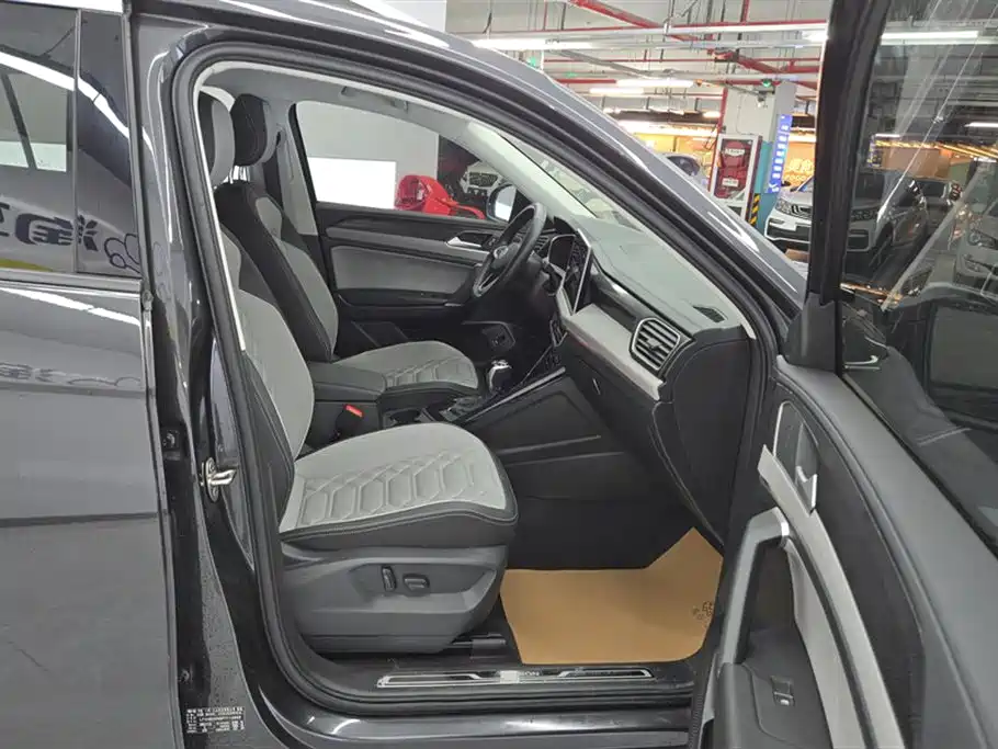 Volkswagen Tayron 2024 330TSI 2WD Luxury Plus Advanced фото 8