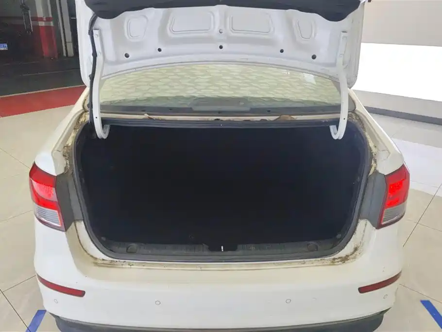 Kia K2 2015 Sedan 1.4L MT GLS фото 4