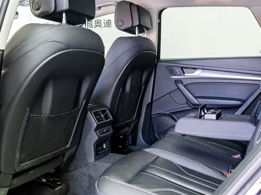 Audi Q5L 2022 40T Luxury Dynamic фото 7
