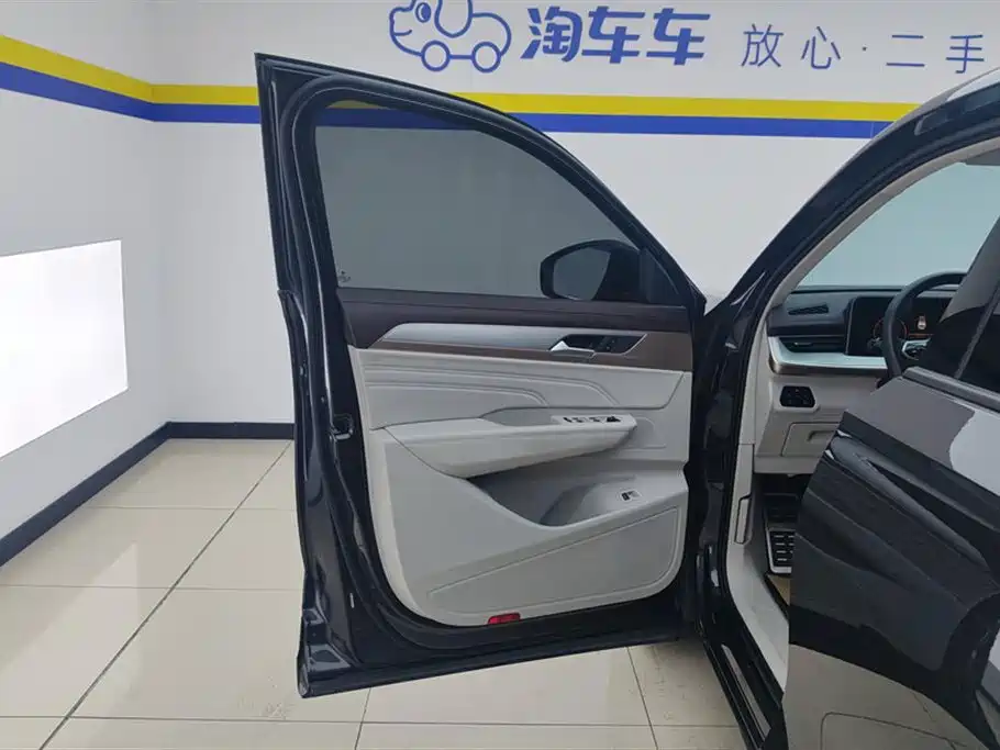 Volkswagen Talagon 2023 380TSI 4WD R-Line Touring Edition фото 7