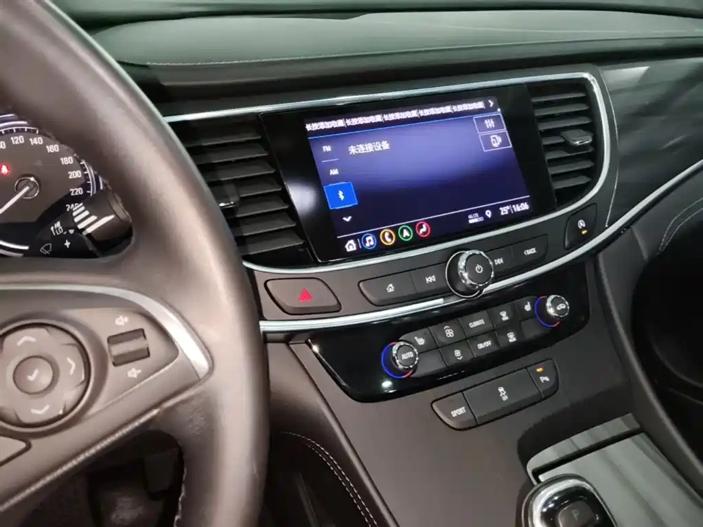 Buick LaCrosse 2019 28T Luxury Edition фото 13
