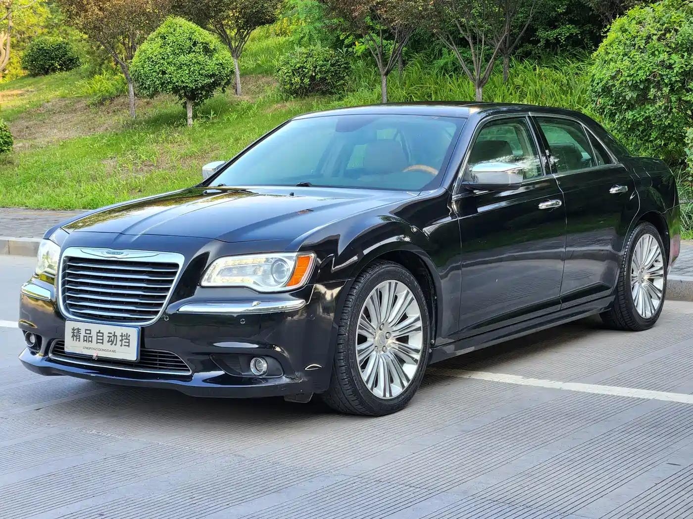 Chrysler 300C (Import) 2014 2013 Model 3.6L Premium Comfort Edition
