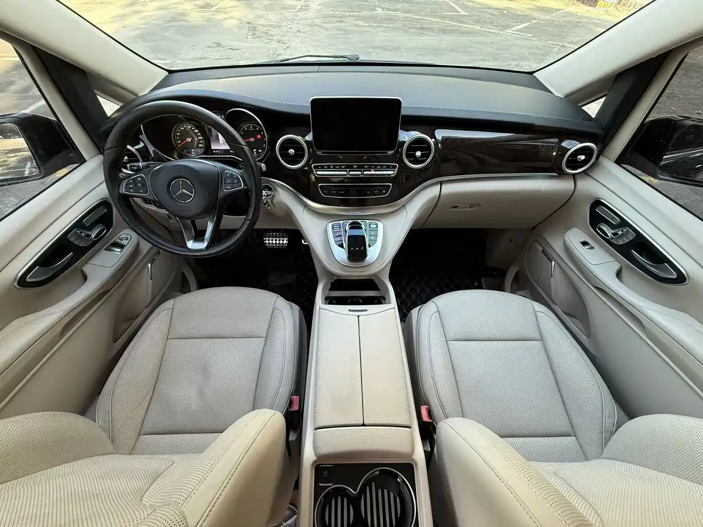 Mercedes-Benz V-Class 2018 V 260 Premium Edition China VI фото 7