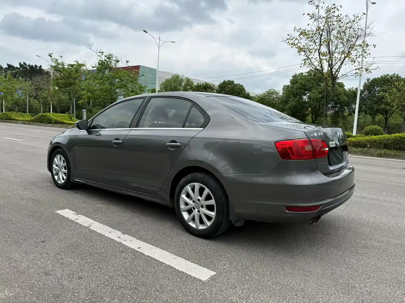 Volkswagen Sagitar 2012 1.4TSI Automatic Luxury фото 9
